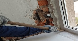 Демонтаж оконных откосов по выгодной цене от 510 руб. в Дмитрове - Сварной-Дмв